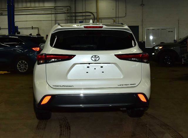 Used 2021 Toyota Highlander Limited image 4