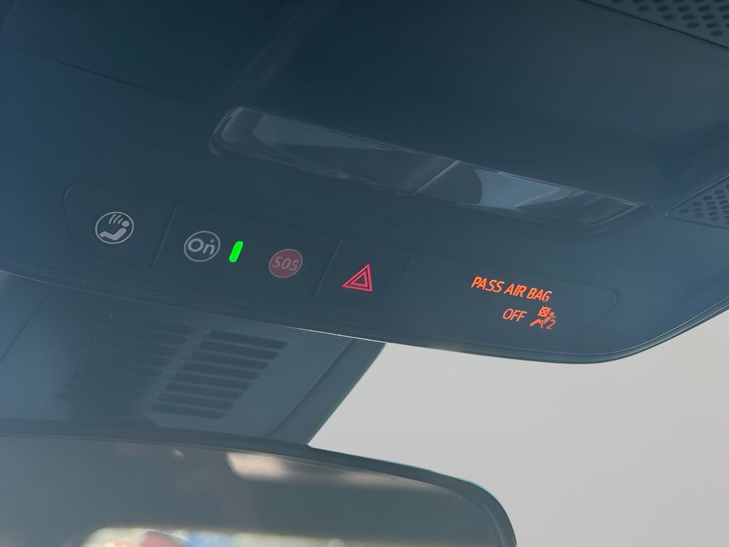 Used 2025 Chevrolet Equinox LT FWD image 21