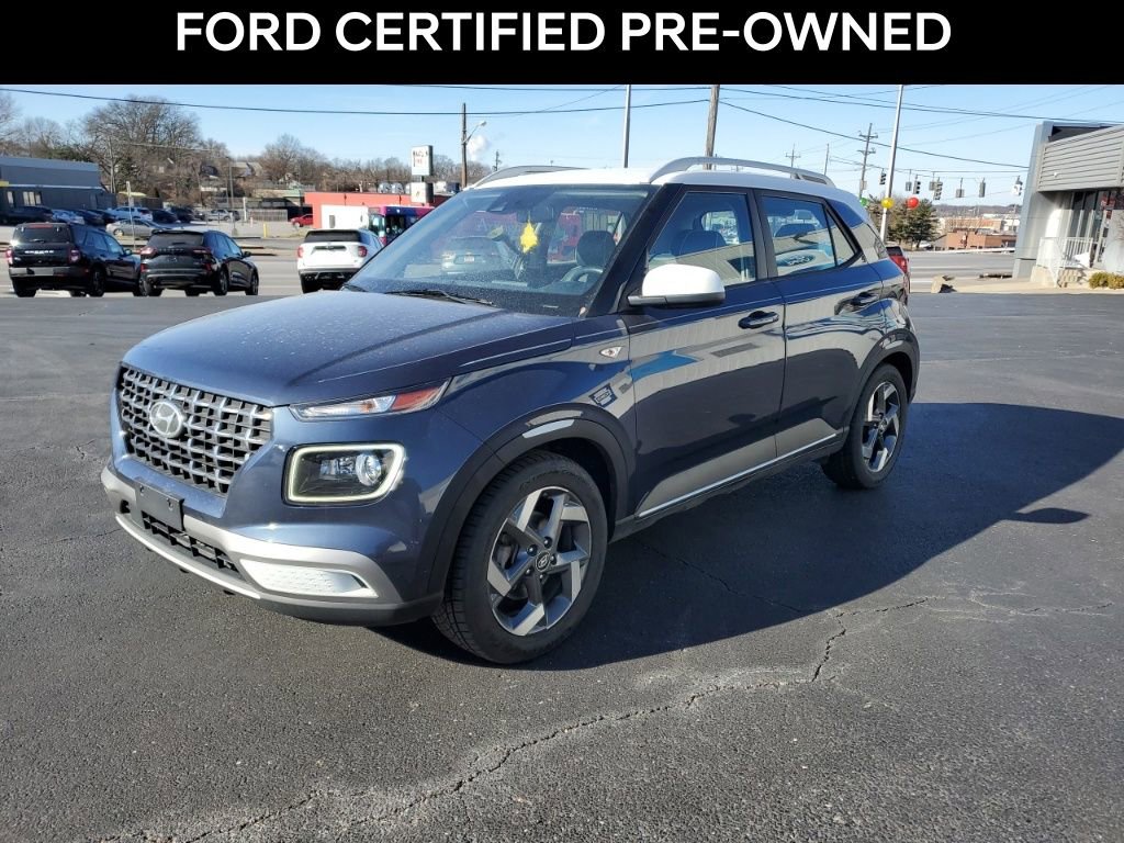Used 2020 Hyundai Venue Denim image 2