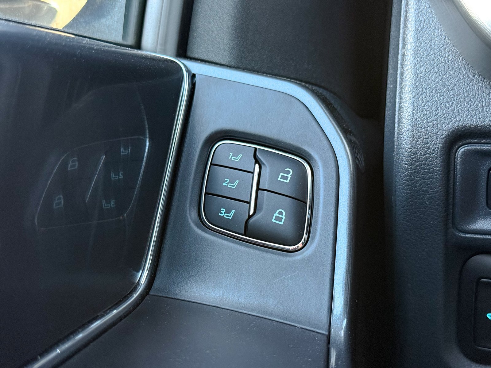 Certified 2023 Ford F150 Lariat w/ Equipment Group 502A High image 33