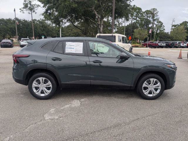Used 2026 Chevrolet Trax LS FWD image 3