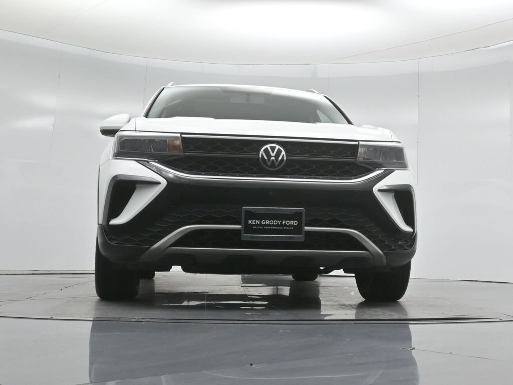 Used 2022 Volkswagen Taos SE FWD image 41