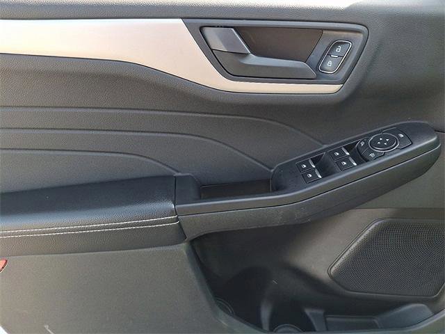 Certified 2022 Ford Escape SE image 12