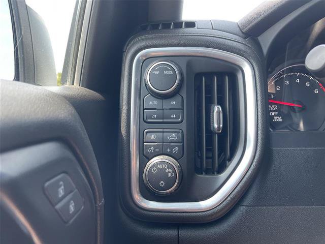 Used 2022 Chevrolet Silverado 1500 LT AWD/4WD image 16