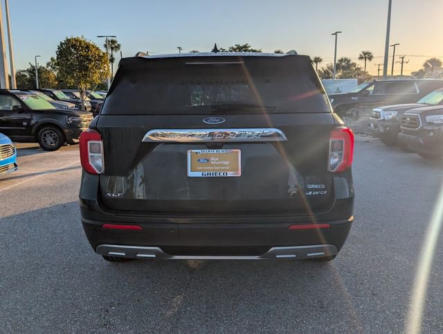 Certified 2022 Ford Explorer XLT w/ Equipment Group 202A image 3