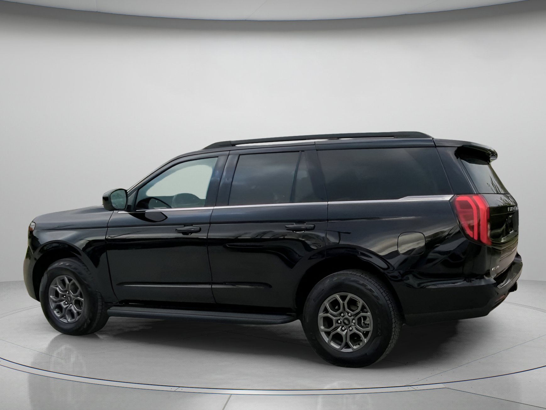 Certified 2025 Ford Expedition Active image 18