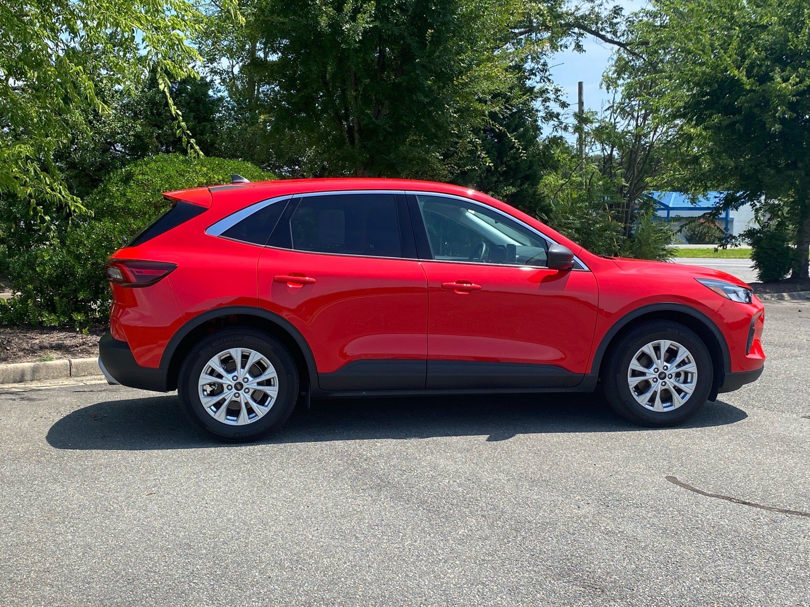 Certified 2024 Ford Escape Active w/ Cold Weather Package FWD image 3