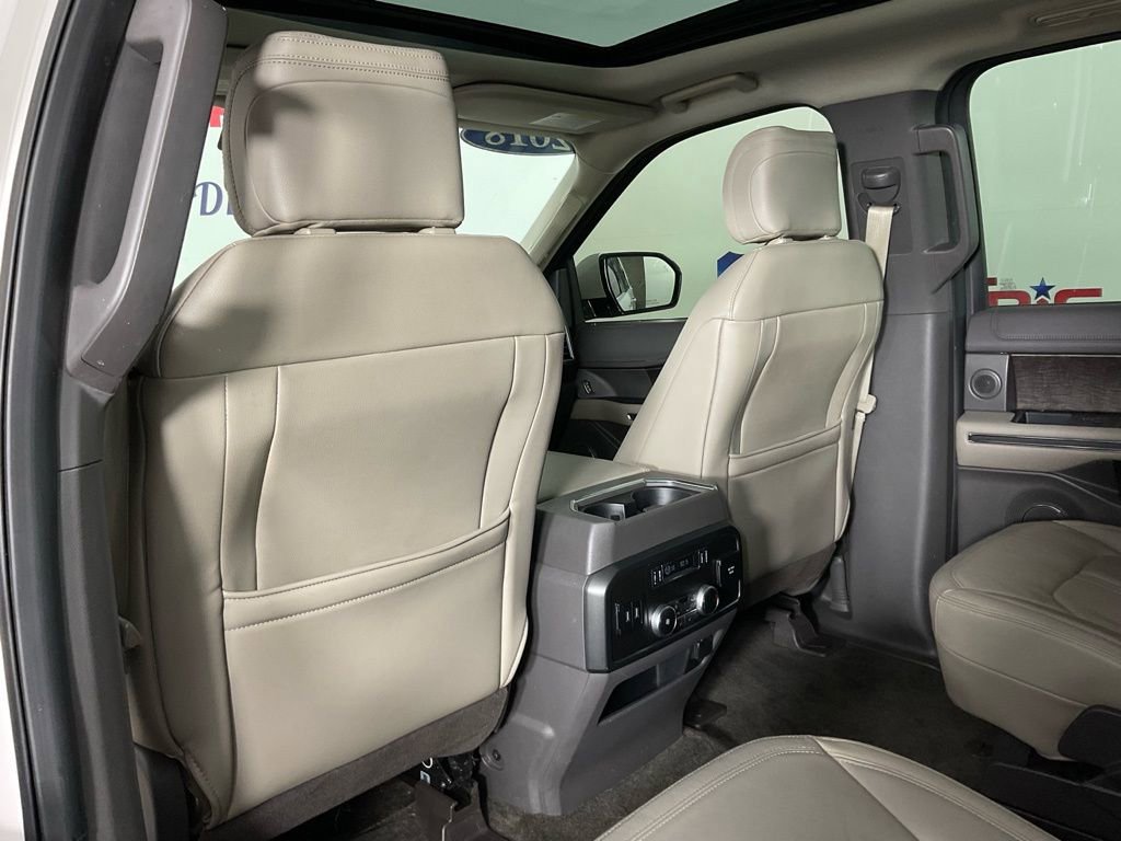 Certified 2018 Ford Expedition Limited w/ Equipment Group 301A image 15