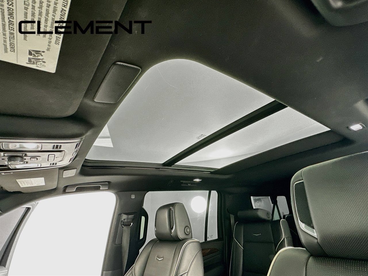 Used 2021 Cadillac Escalade ESV Premium Luxury AWD/4WD image 26