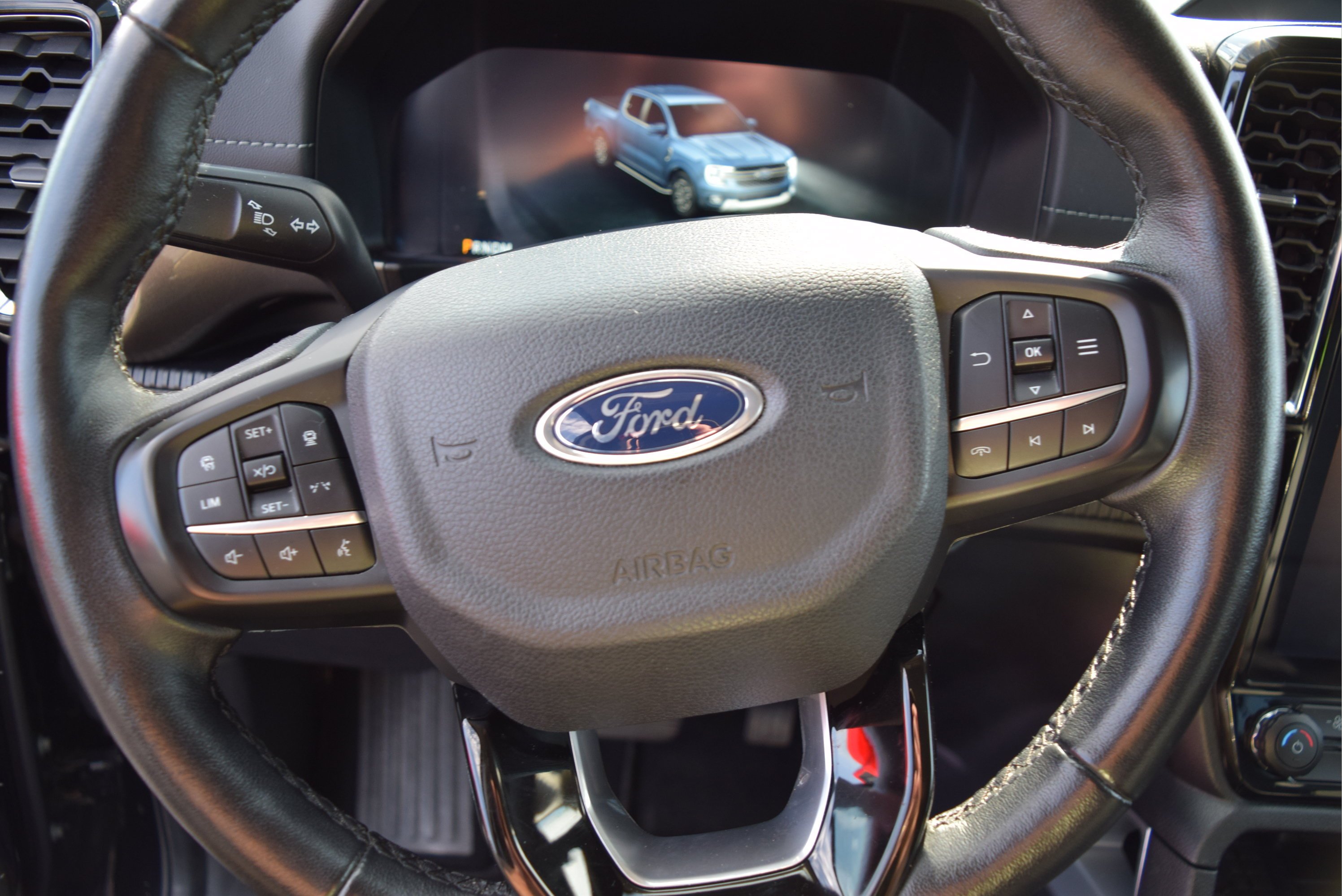 Certified 2024 Ford Ranger Lariat w/ Trailer Tow Package AWD/4WD image 11