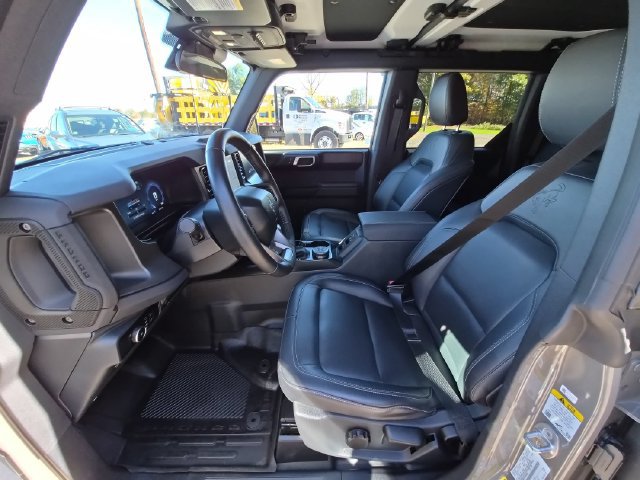 Certified 2025 Ford Bronco Badlands w/ Sasquatch Package AWD/4WD image 26