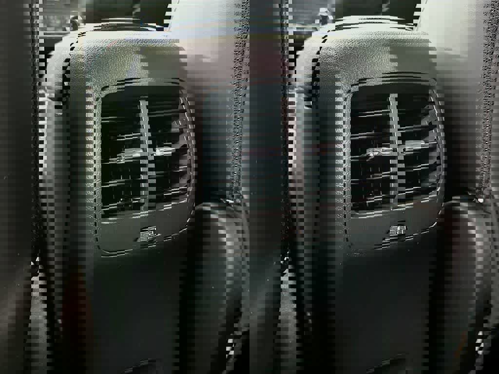 Certified 2025 Ford Escape ST-Line image 16