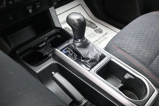 Used 2021 Toyota Tacoma SR5 AWD/4WD image 13