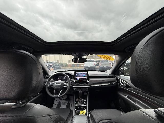 Used 2025 Jeep Compass Trailhawk w/ Trailhawk Elite Group image 10