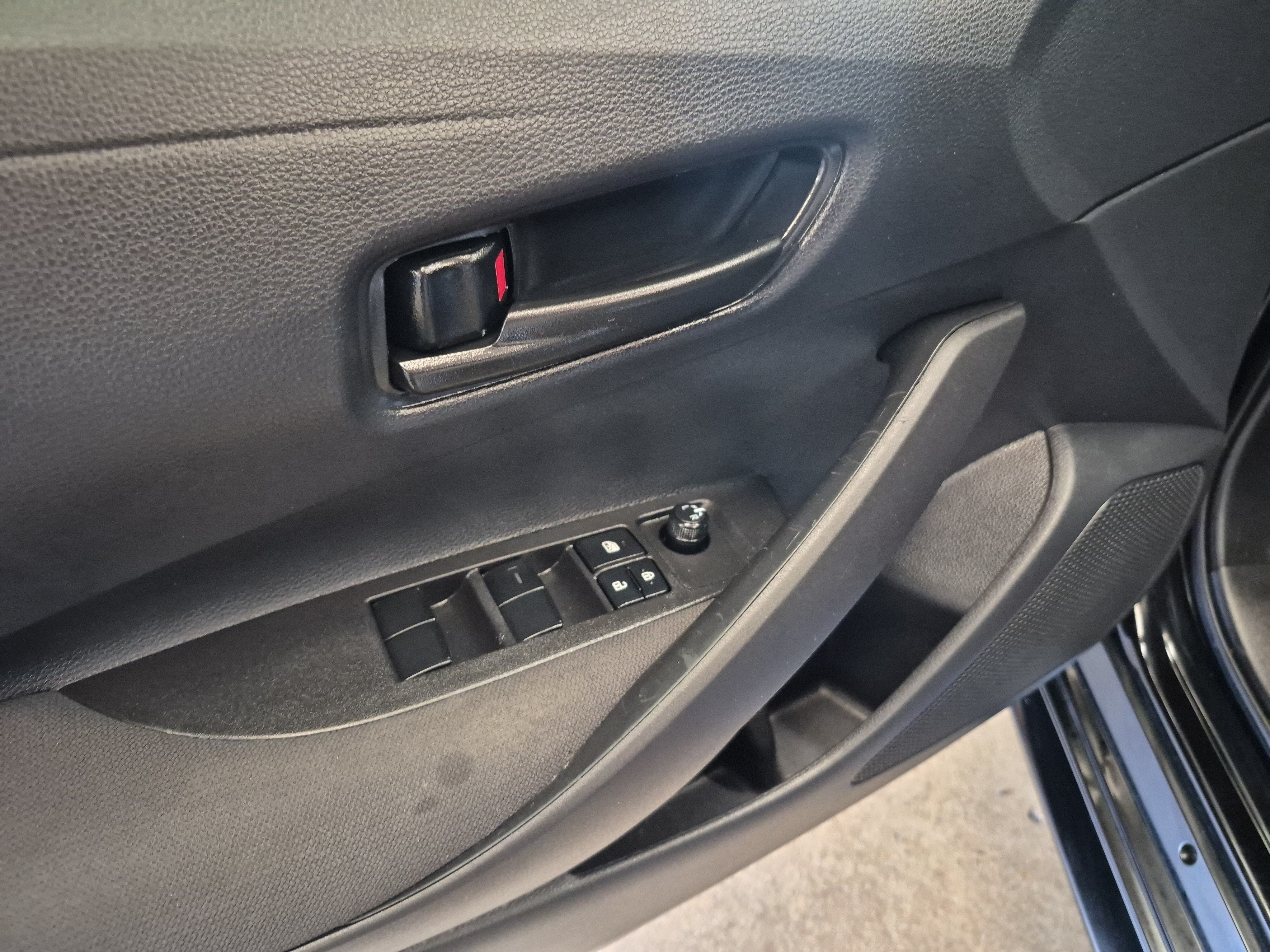 Used 2026 Toyota Corolla LE FWD image 14