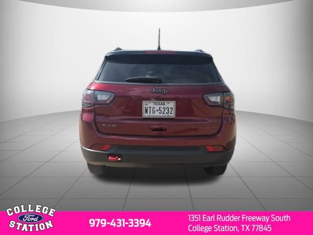 Used 2022 Jeep Compass Trailhawk w/ Trailhawk Elite Group AWD/4WD image 5