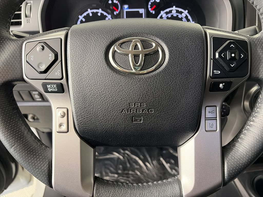 Used 2020 Toyota 4Runner 4WD image 16