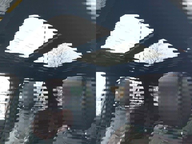 Certified 2021 Ford Explorer Platinum w/ Equipment Group 601A image 24