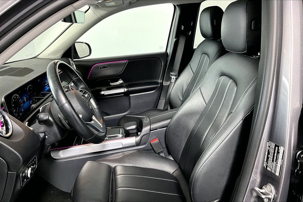 Used 2022 Mercedes-Benz GLB 250 4MATIC w/ Premium Package Lite image 13