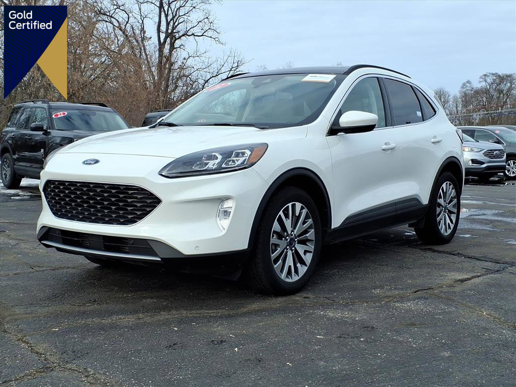 Certified 2022 Ford Escape Titanium w/ Class II Trailer Tow Package image 1