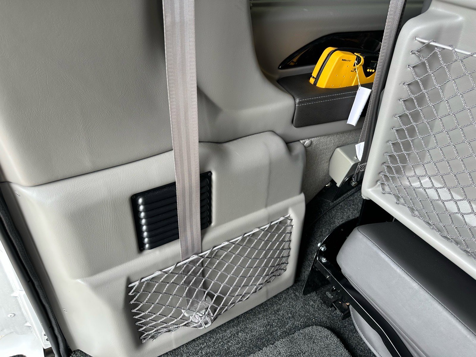 Used 2020 Chevrolet Express 2500 w/ Enhanced Convenience Package RWD image 29