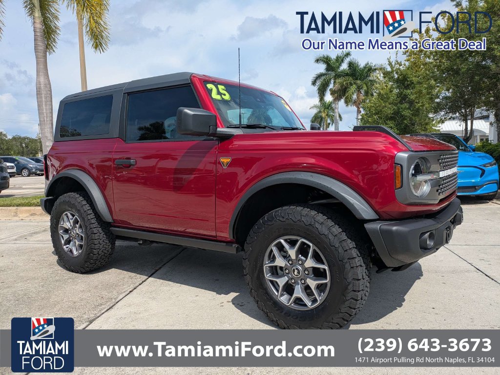 Certified 2025 Ford Bronco Badlands AWD/4WD image 1