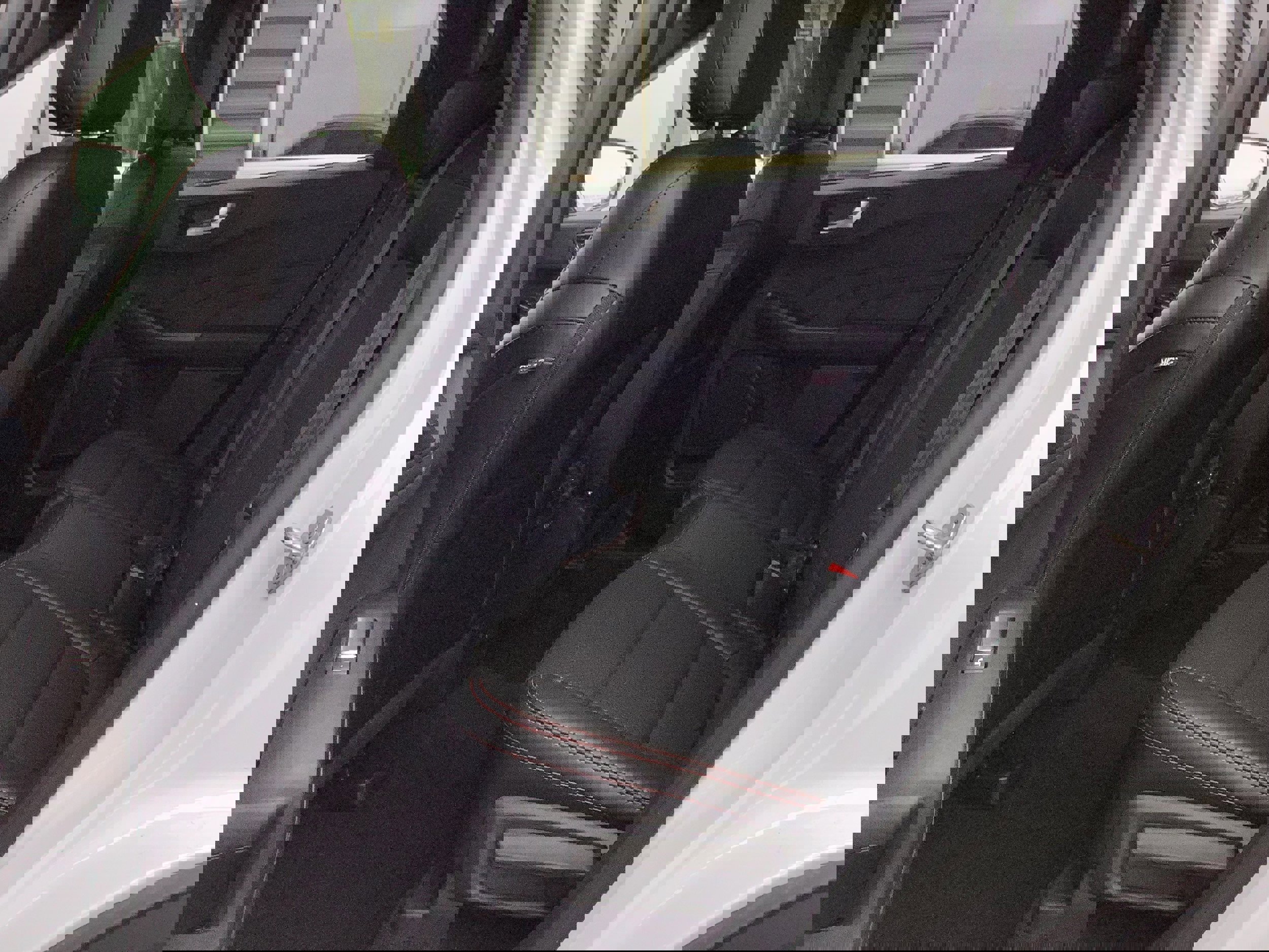 Certified 2025 Ford Escape ST-Line Elite image 9