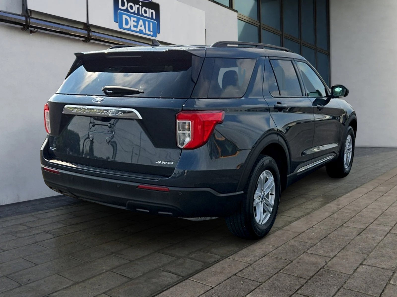 Certified 2023 Ford Explorer XLT AWD/4WD image 3