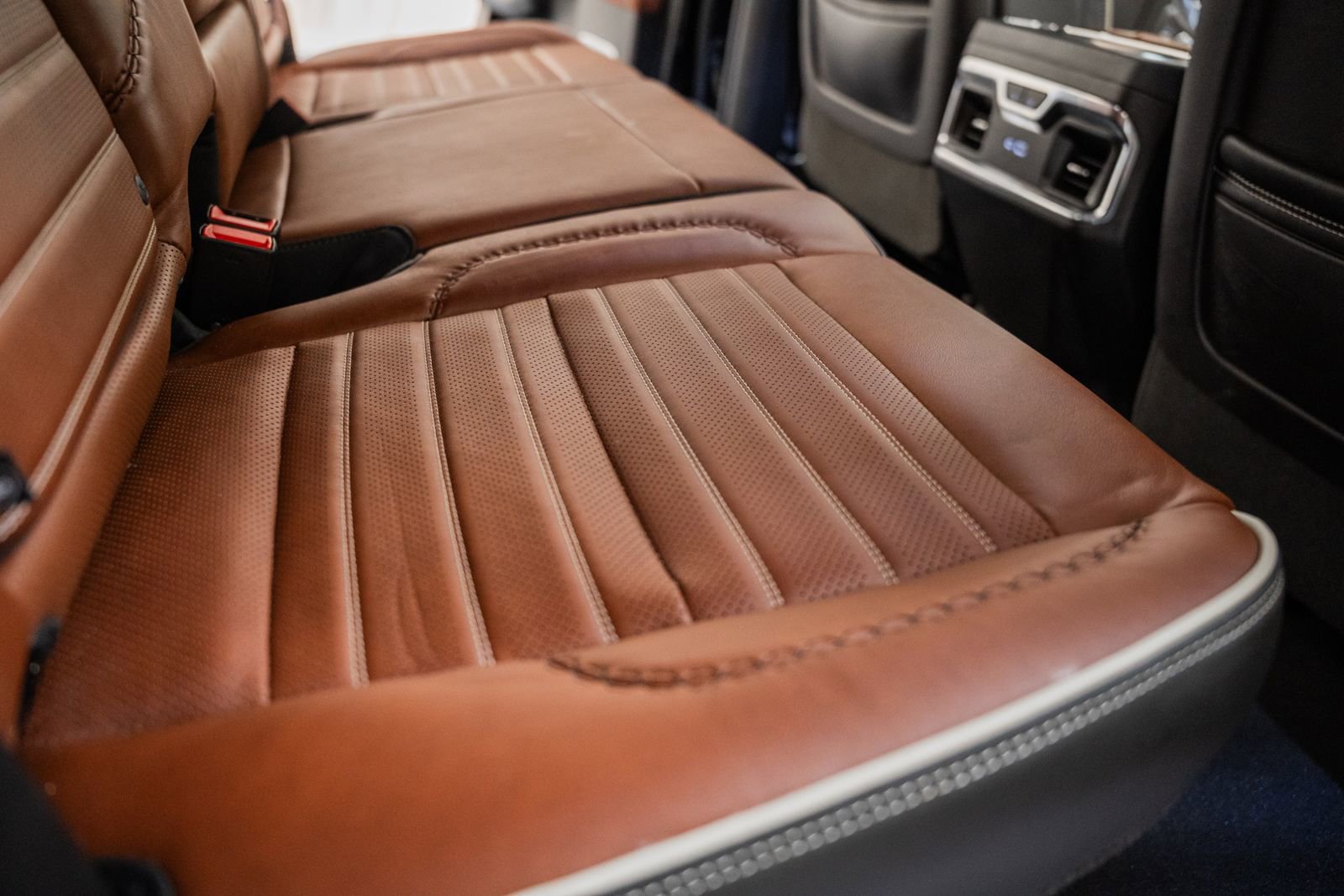 Used 2024 GMC Sierra 2500 Denali Ultimate image 38