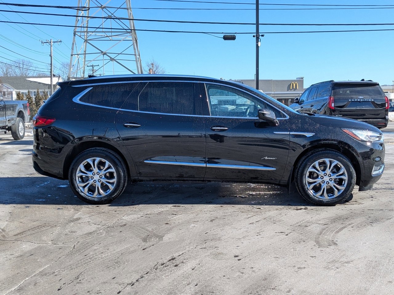 Used 2021 Buick Enclave Avenir w/ Avenir Technology Package image 6