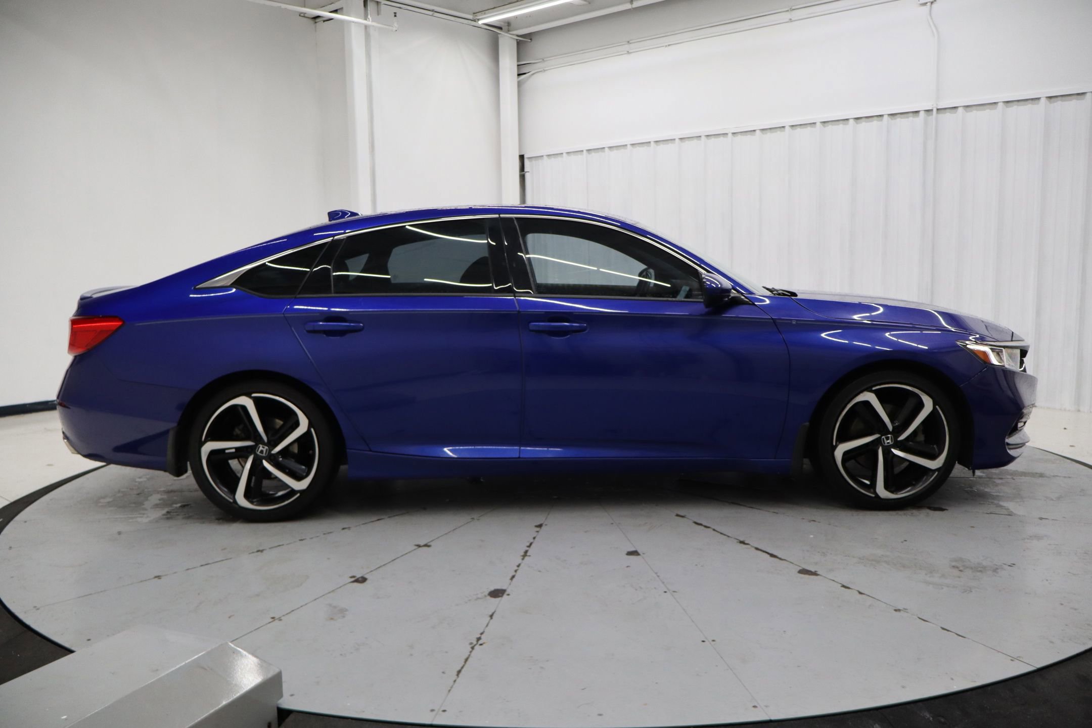 Used 2020 Honda Accord Sport image 6