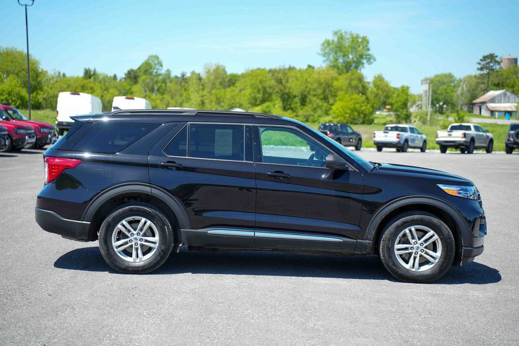 Certified 2023 Ford Explorer XLT AWD/4WD image 4