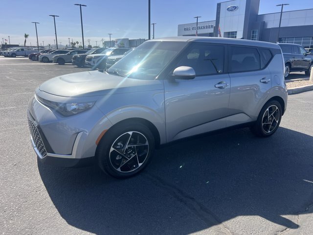 Used 2025 Kia Soul EX FWD image 18