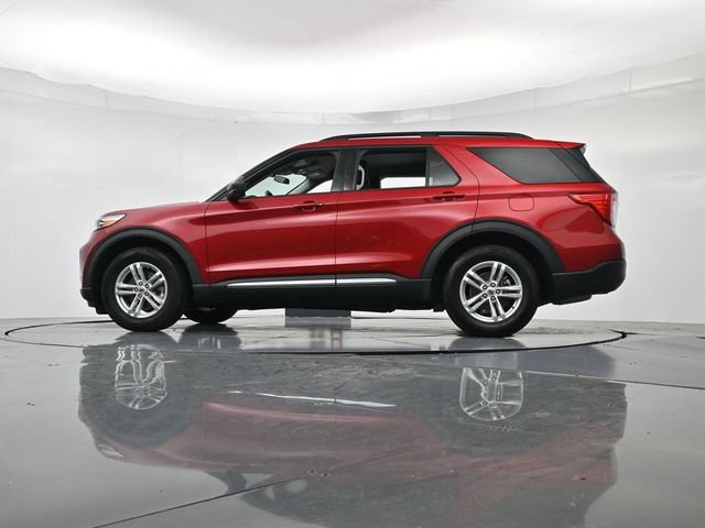 Certified 2023 Ford Explorer XLT RWD image 40
