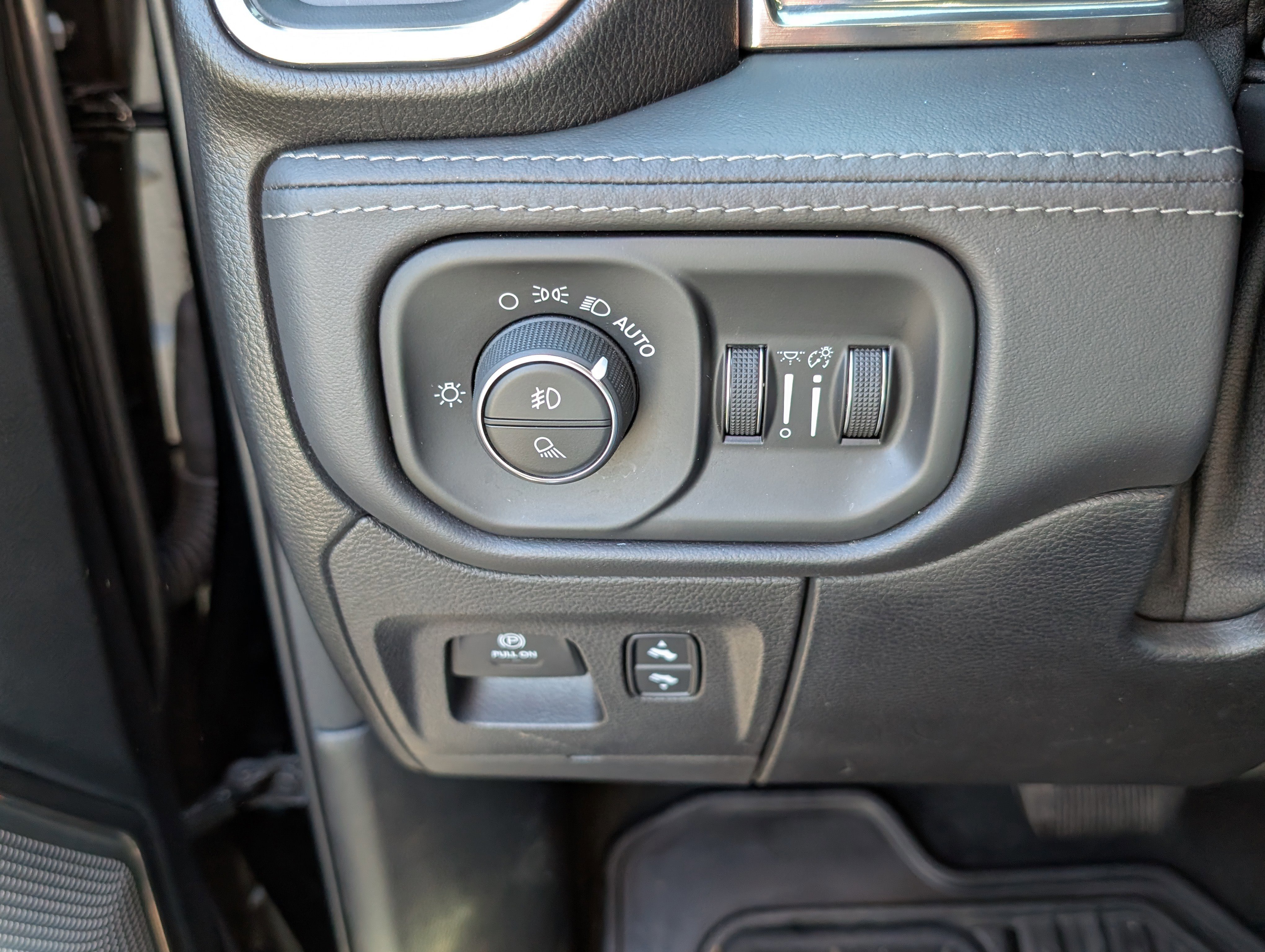 Used 2021 RAM 1500 Limited w/ Night Edition image 22