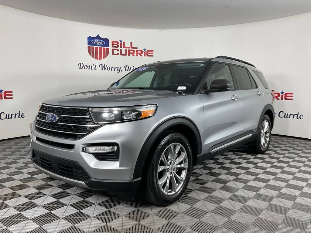 Certified 2024 Ford Explorer XLT w/ Equipment Group 202A RWD image 7