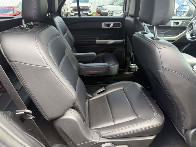 Certified 2023 Ford Explorer XLT w/ Equipment Group 202A AWD/4WD image 19