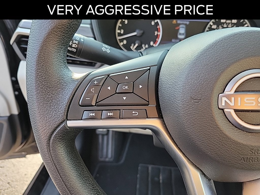 Used 2024 Nissan Altima 2.5 SV FWD image 22