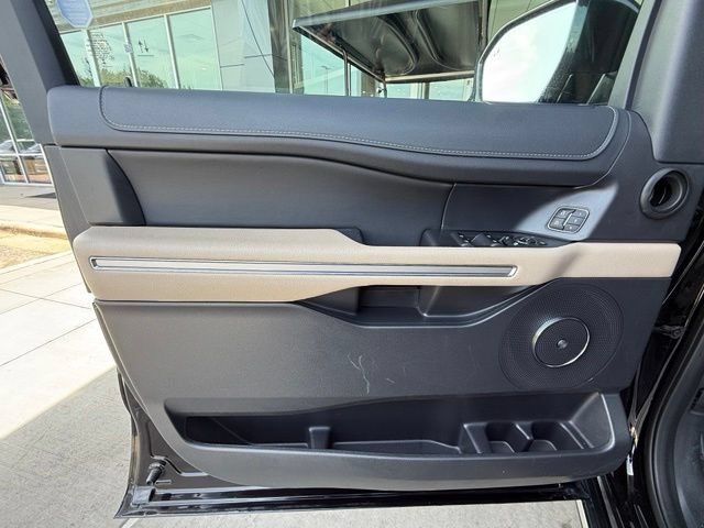 Certified 2024 Ford Expedition Limited AWD/4WD image 12