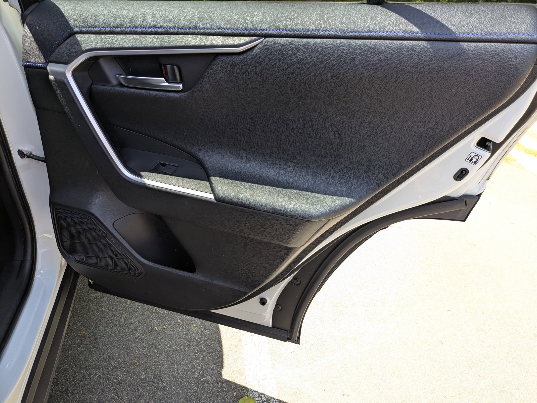 Used 2020 Toyota RAV4 XSE w/ XSE Grade Weather Package AWD/4WD image 33