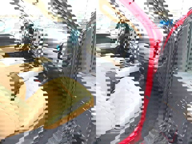 Certified 2022 Ford F350 Lariat w/ Lariat Value Package image 23