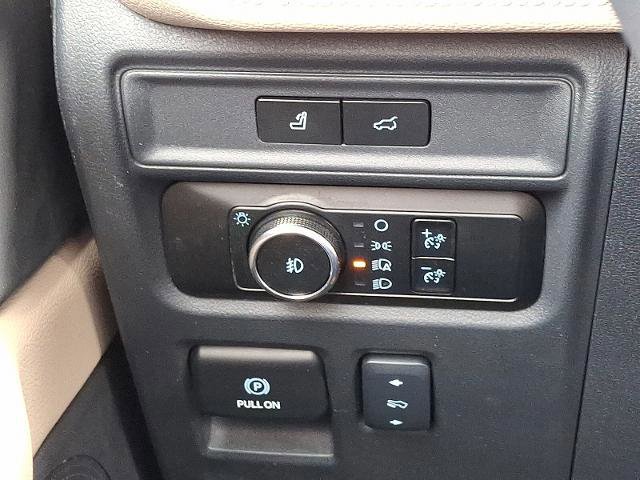 Certified 2024 Ford Expedition Limited image 23