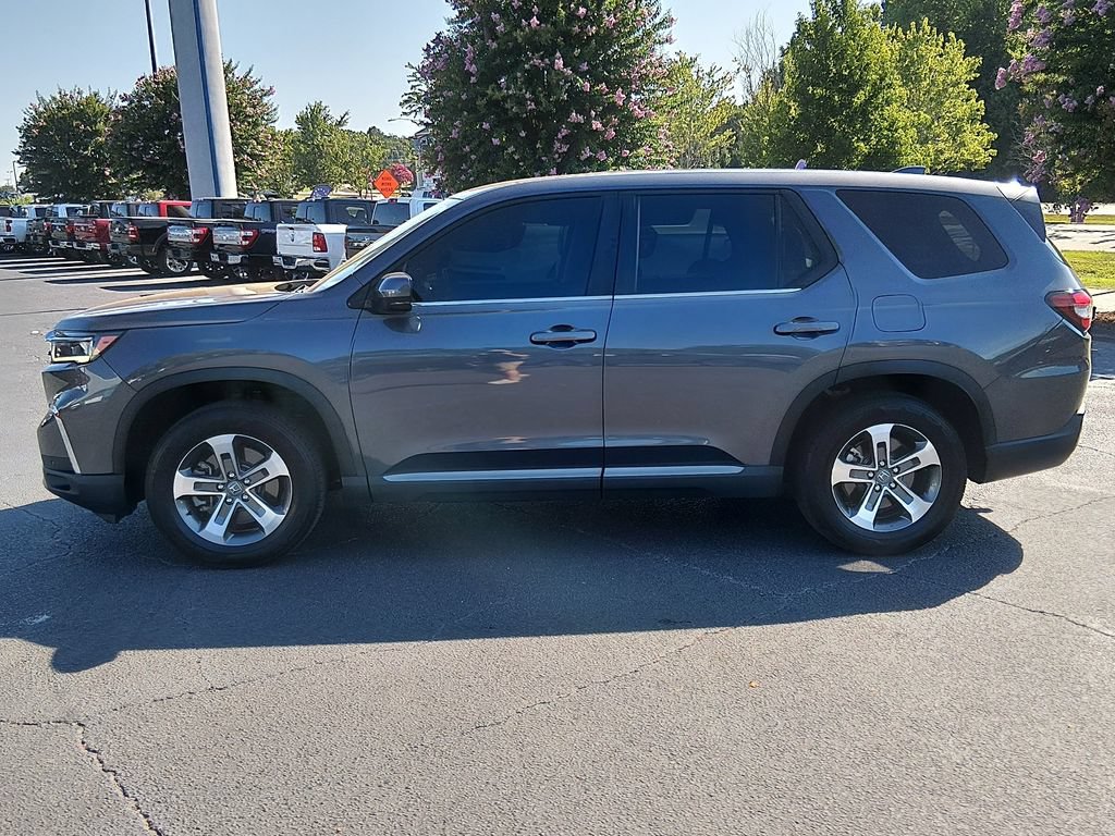 Used 2025 Honda Pilot EX-L image 7