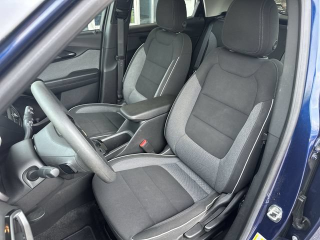 Used 2023 Chevrolet TrailBlazer LS FWD image 12