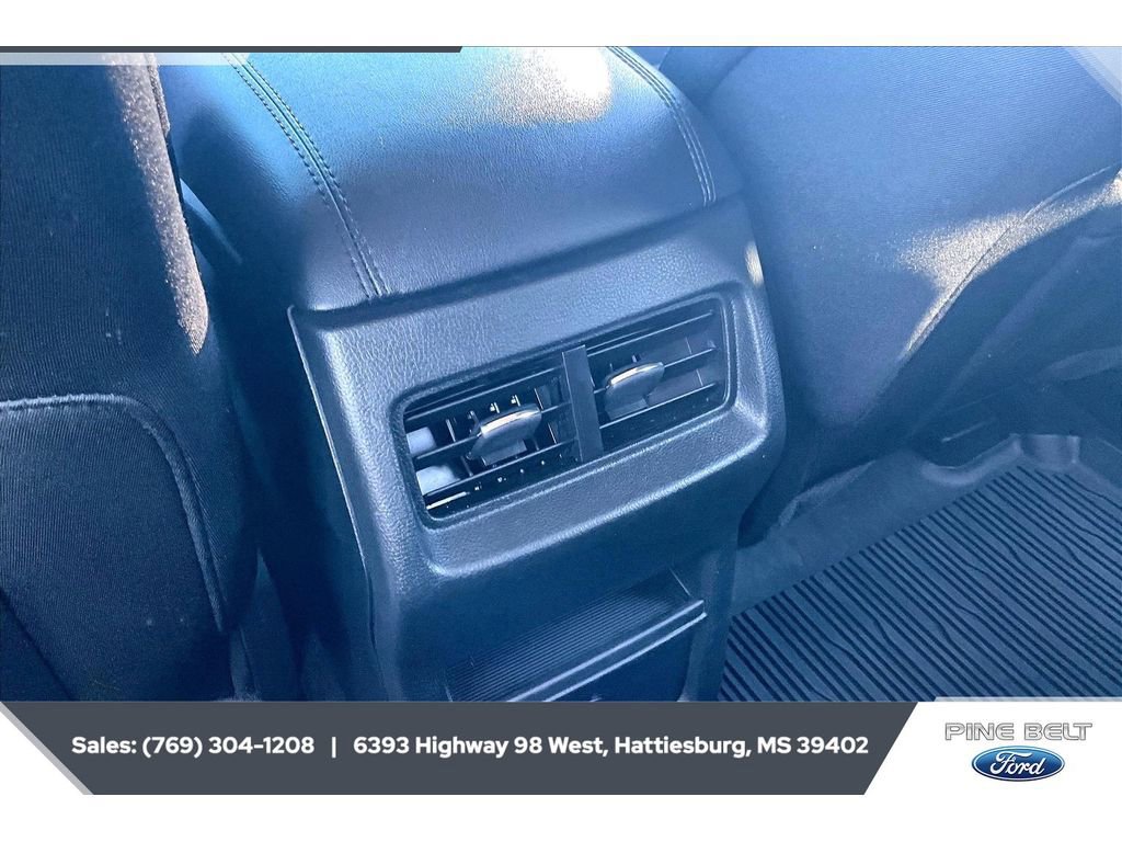 Certified 2023 Ford Edge SE image 25