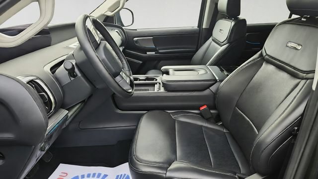 Certified 2025 Ford Expedition Platinum AWD/4WD image 11