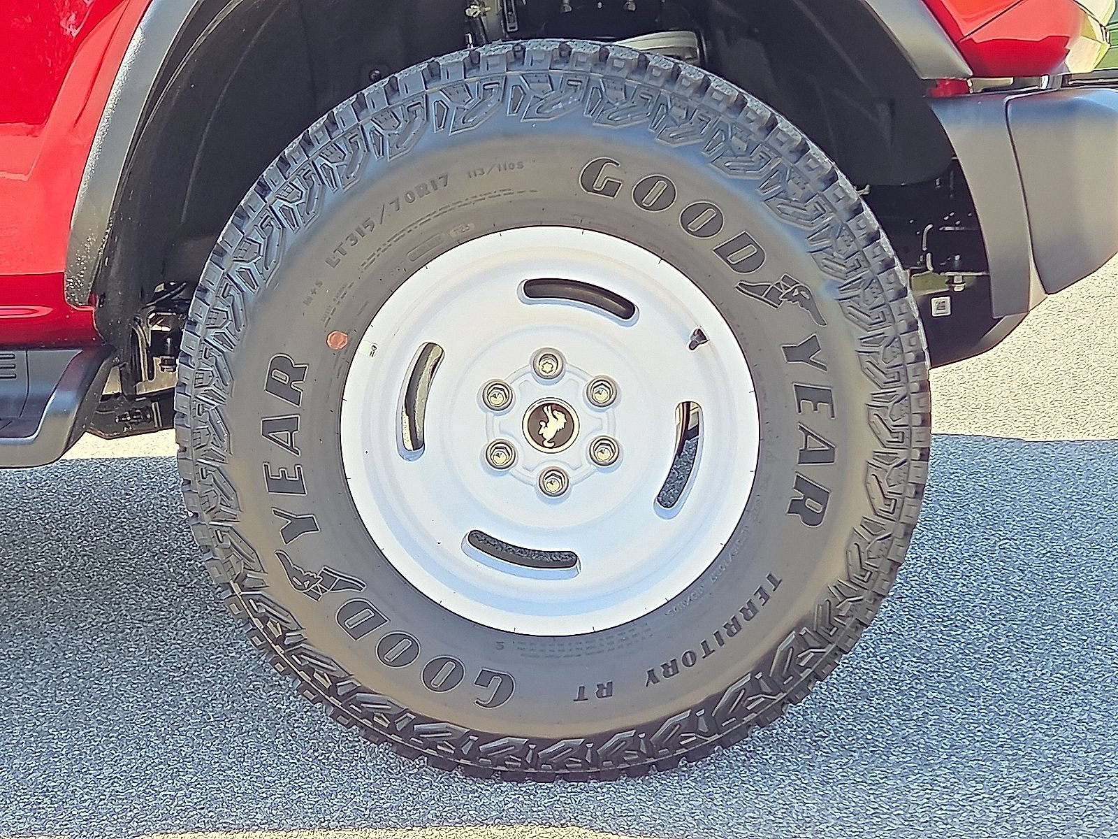 Certified 2025 Ford Bronco Heritage Edition AWD/4WD image 7