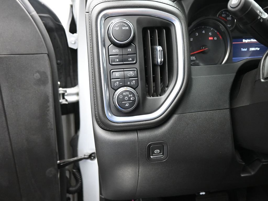 Used 2022 Chevrolet Silverado 1500 LTZ image 39