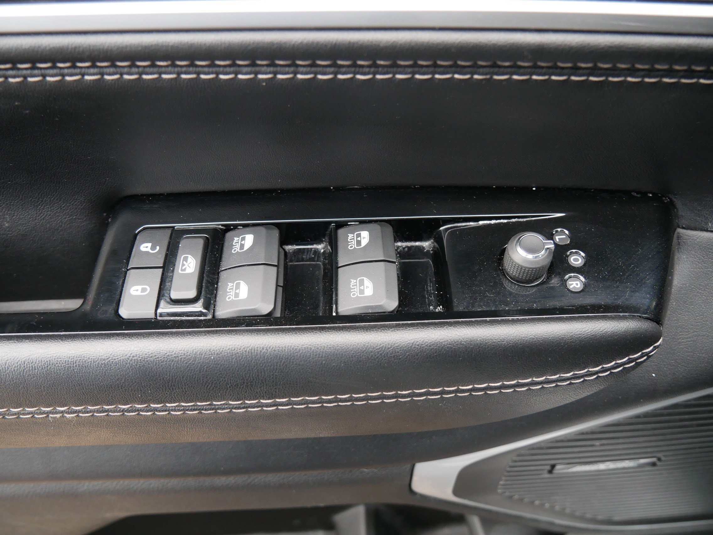 Used 2024 Jeep Wagoneer L Series II image 20