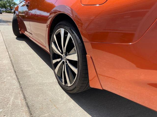 Used 2020 Nissan Altima 2.5 SR w/ Premium Package FWD image 18